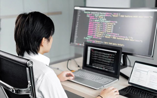 郓城 api php源码,下载的php源码怎么运行呢？